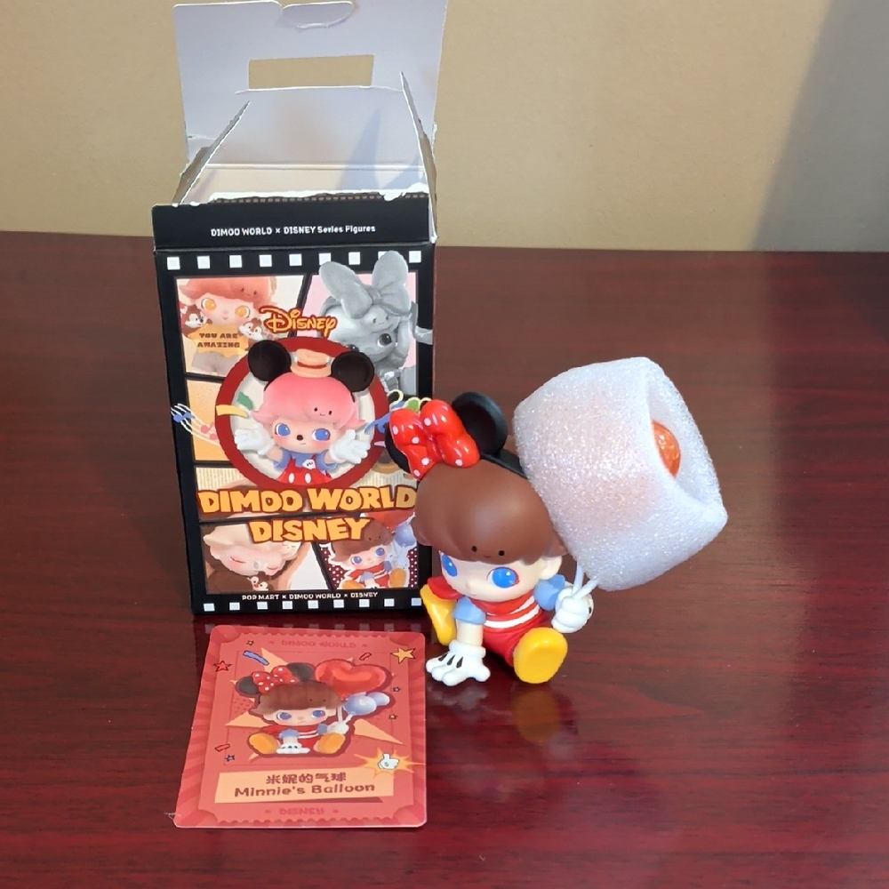 Disney Minnie Balloon Card — Red, Black, Yellow, Blue